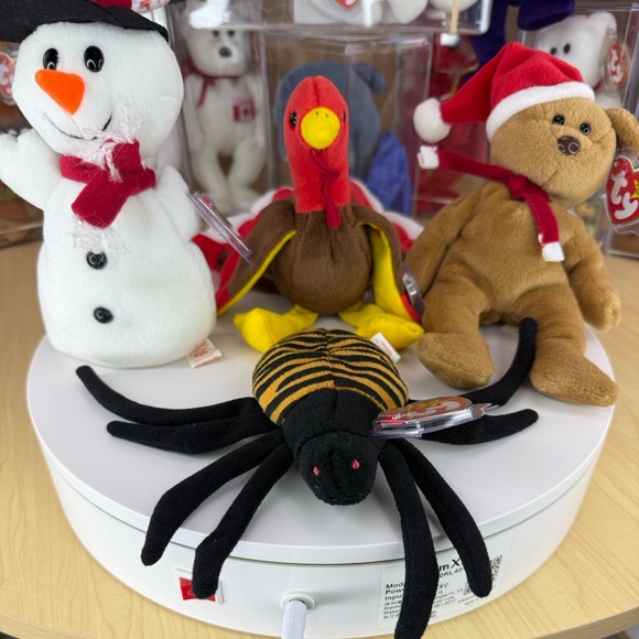 🎁❤️🧸MYSTERY BEANIE BOX🧸❤️🎁 - Picture 2 of 16